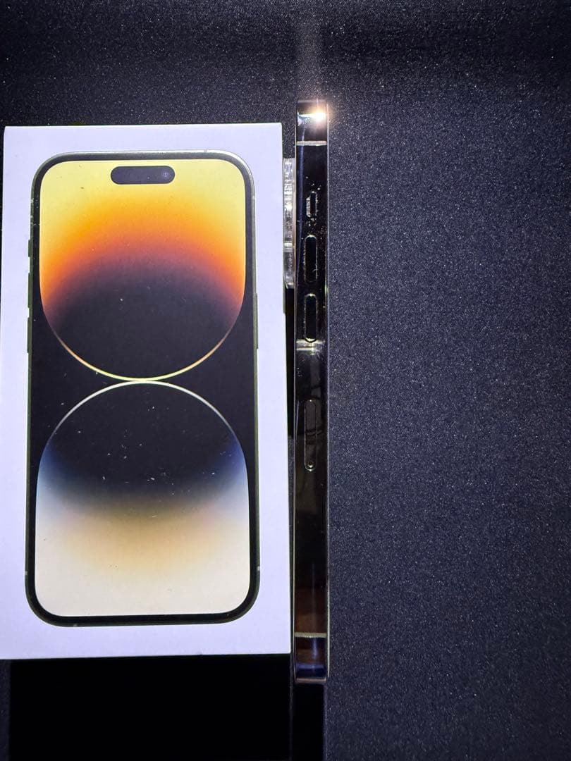 Apple iPhone 14 Pro ゴールド 本体、極上超美品^_−☆