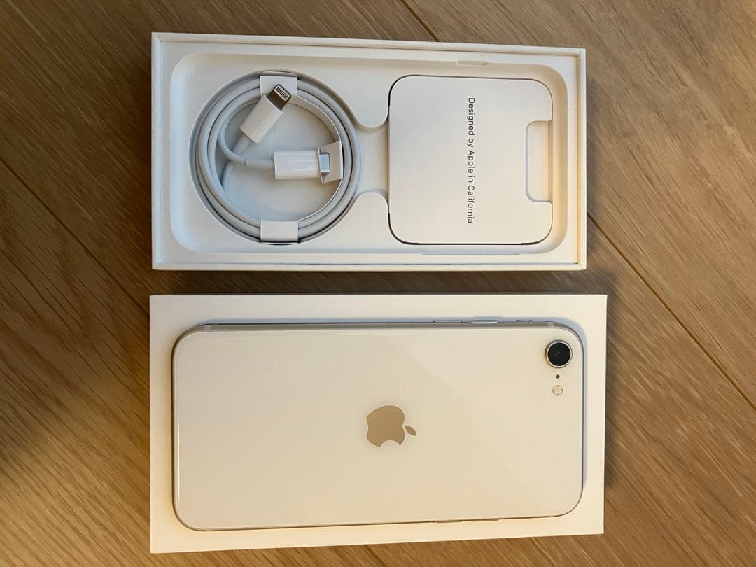 iPhone SE (第3世代) スターライト 本体　付属品(新品)付き