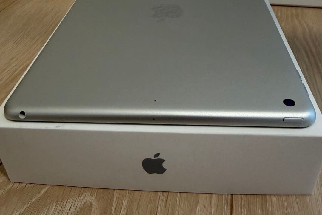 アップルiPad (第7世代)シルバー128GBWi-Fi