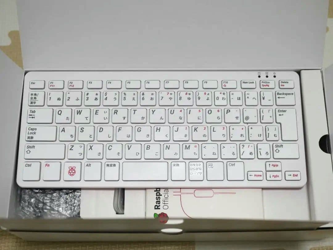 ​【美品】Raspberry Pi 400kit＆Z会プログラミング教材9ヶ月分