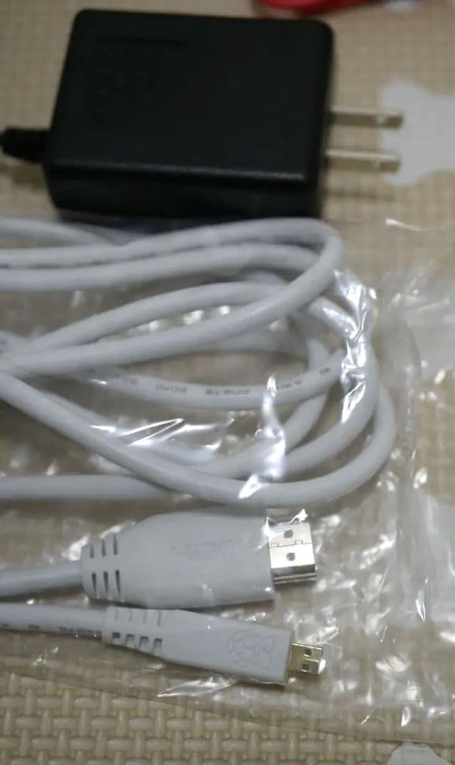 ​【美品】Raspberry Pi 400kit＆Z会プログラミング教材9ヶ月分