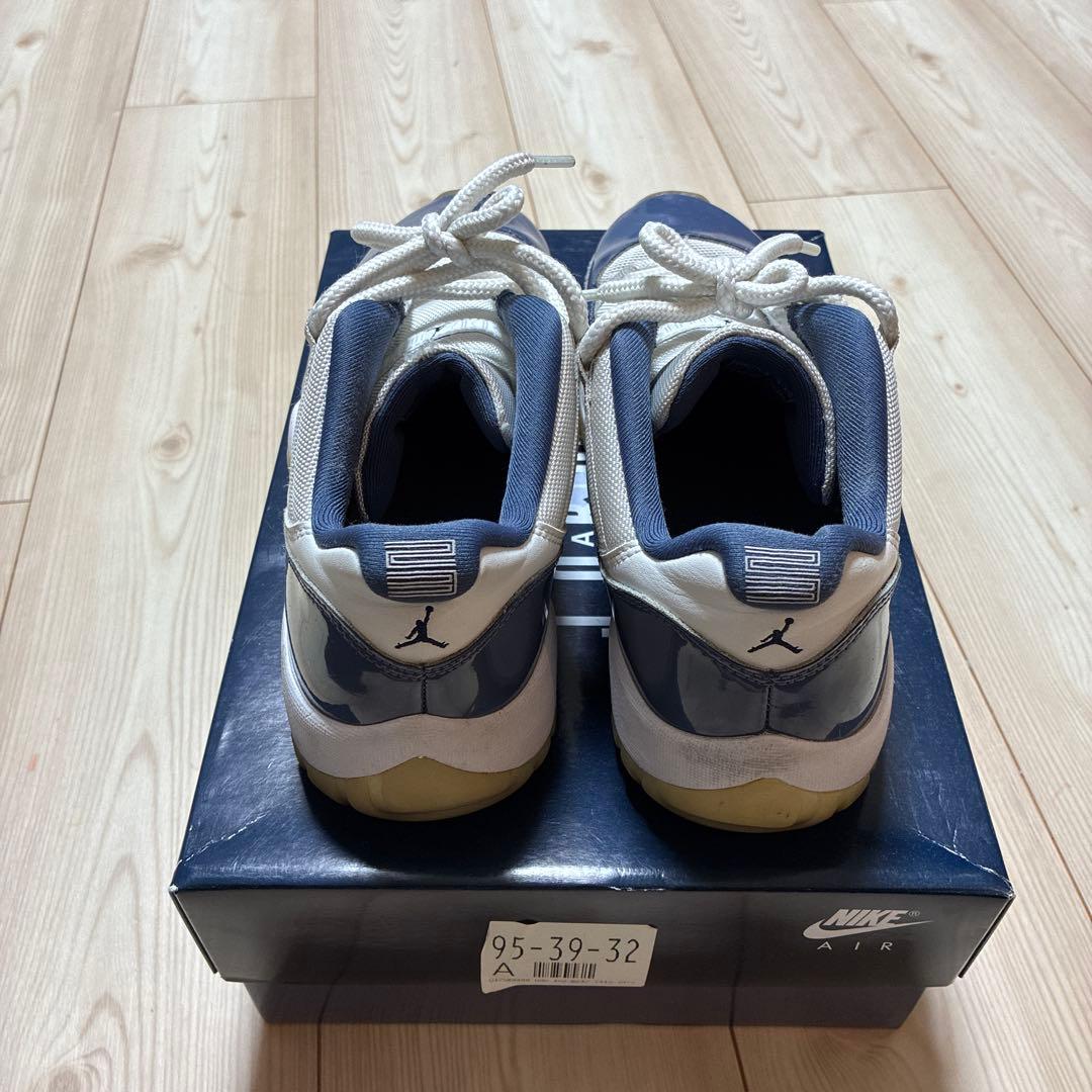 Nike Air Jordan 11 Low ネイビー/ホワイト　27㎝