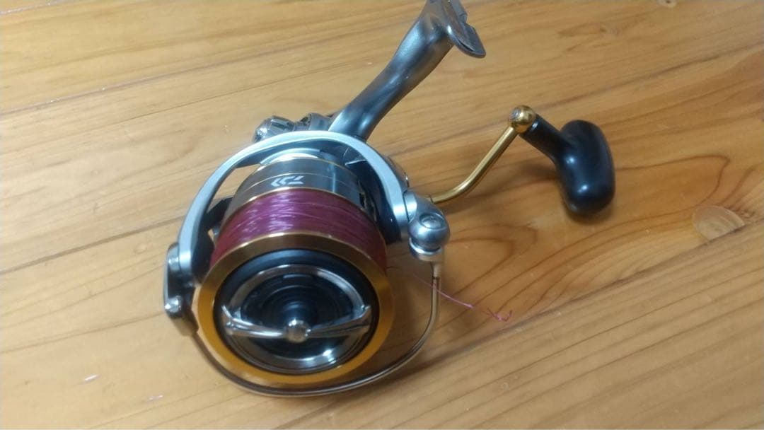 DAIWA18 FREAMS LT6000D-H スピニングリール