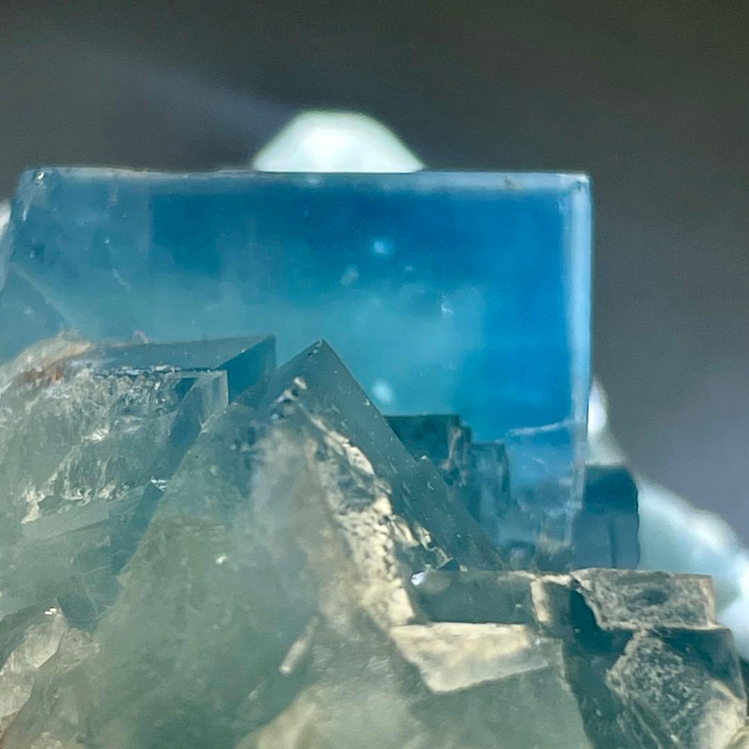 ドイツ産 黒い森 フローライト 蛍石 鉱物標本 原石 ②