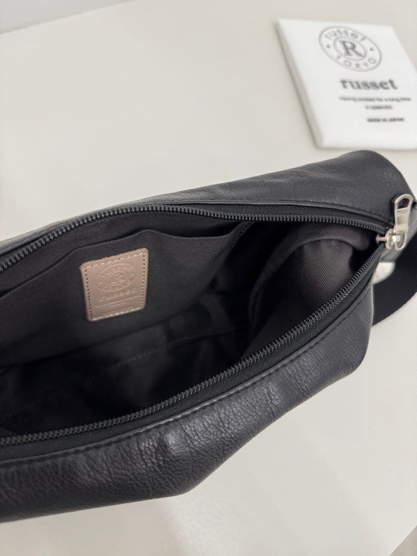 russet ソフトレザーラウンドショルダーバッグ(CE-1326)