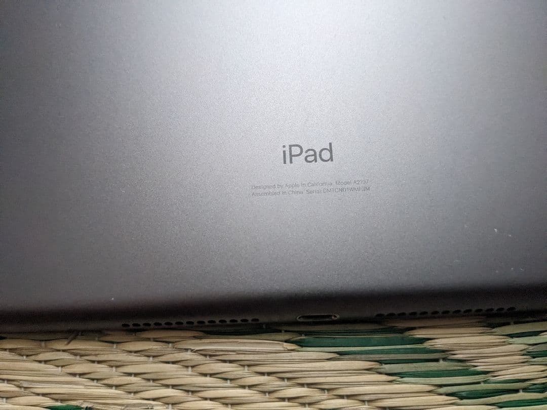 Apple iPad 第7世代 wi-fiモデル 32GBスペースグレー