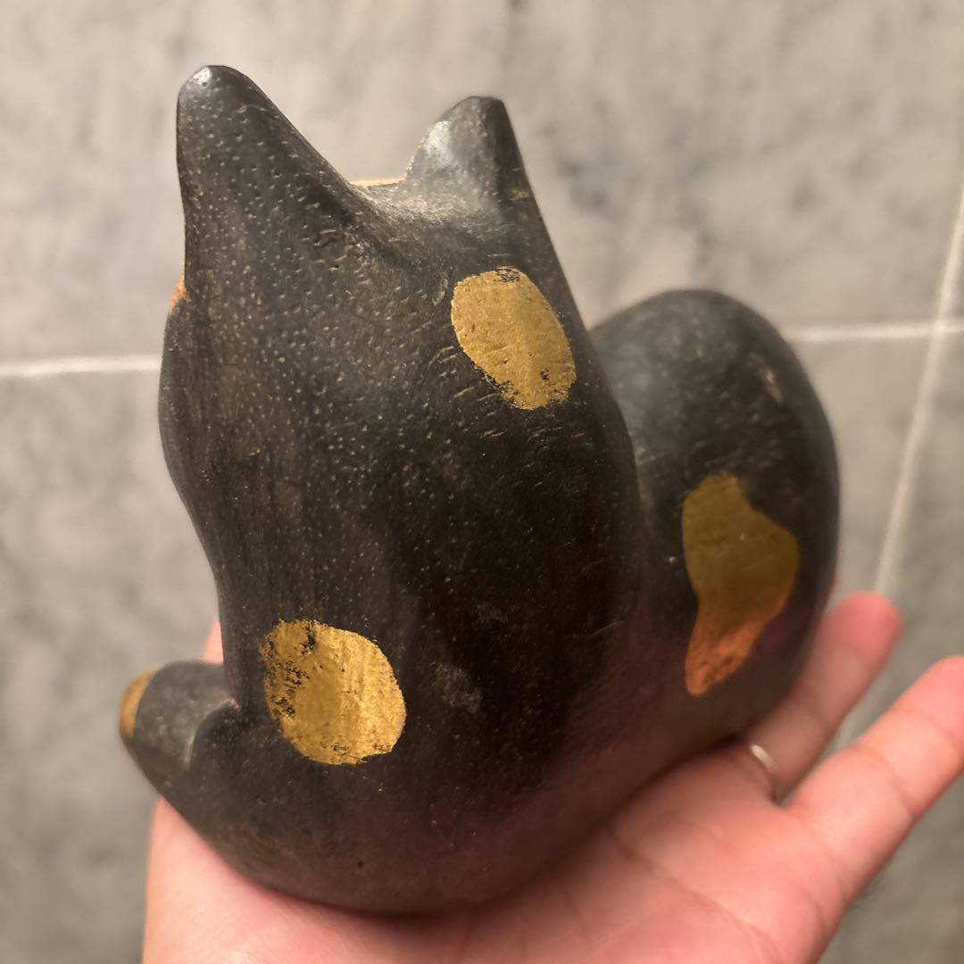 エジプトアンティーク　黄金に輝く木彫りのネコの彫刻オブジェ