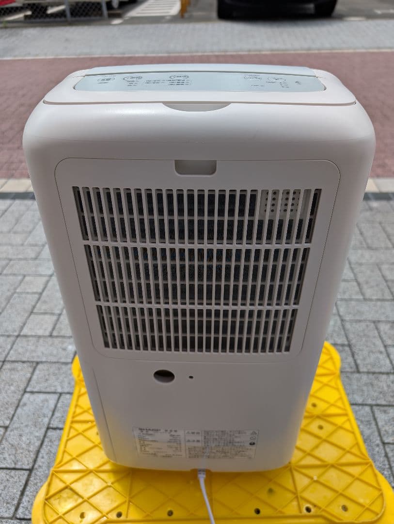 シャープ　衣類乾燥除湿機　2020　CV-J71-W