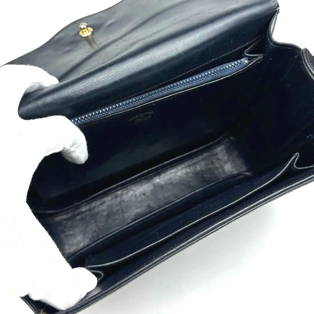 『美品』グッチ　ショルダーバッグ　GG　インターロッキング　レザー　ネイビー