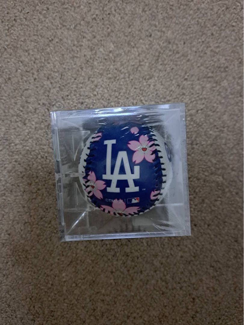 ドジャース　カブス　村上隆コラボ　レプリカボール