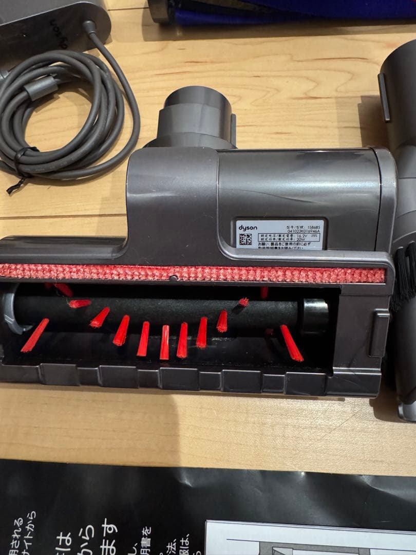 *美品*dyson ダイソン V8 SLIM SV10Kコードレス掃除機