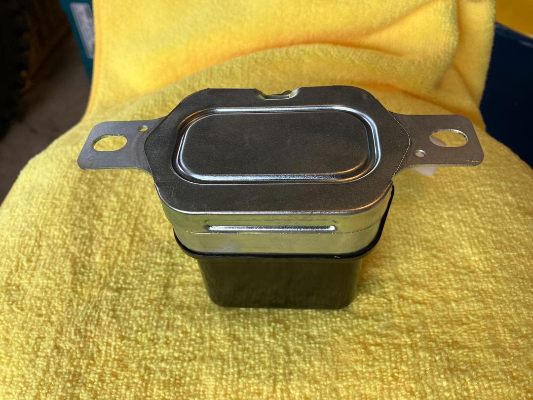 トヨタ ボルテージレギュレーター 27700-54070