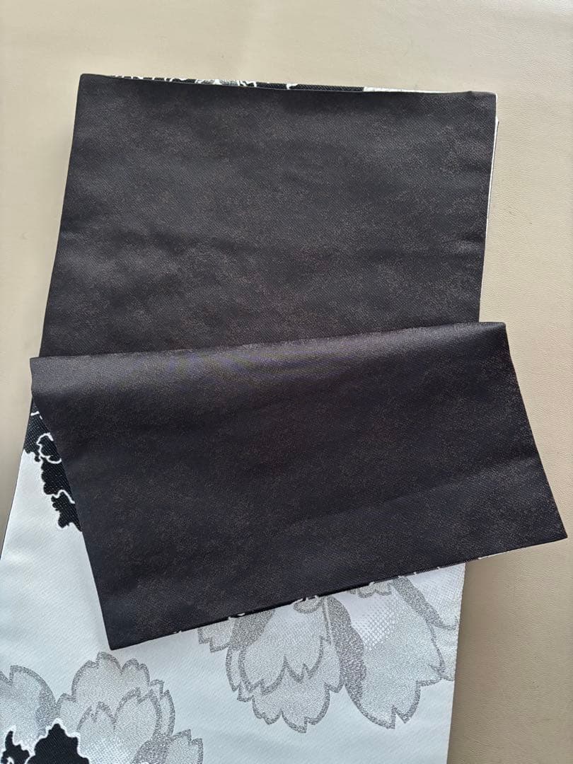 黒×白×金銀糸 牡丹文様 六通 袋帯/振袖 訪問着