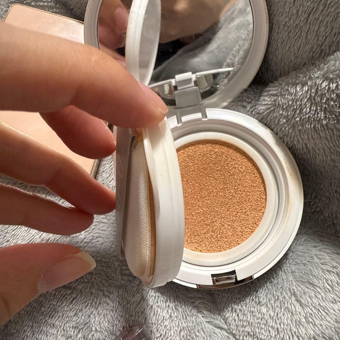 亜美さん　ファンデ　リップ　アイシャドウ