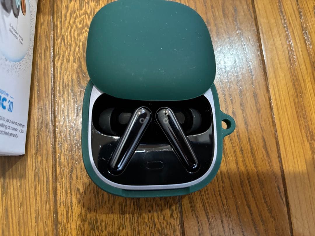 【ほぼ新品 】アンカー　soundcore liberty 5 ケース付