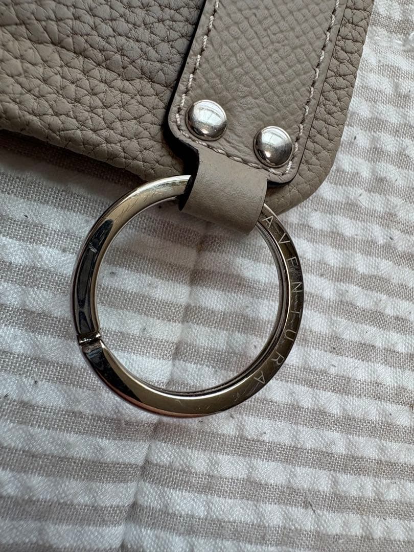 ボナベンチュラ　iPhone16ケース　グレージュ