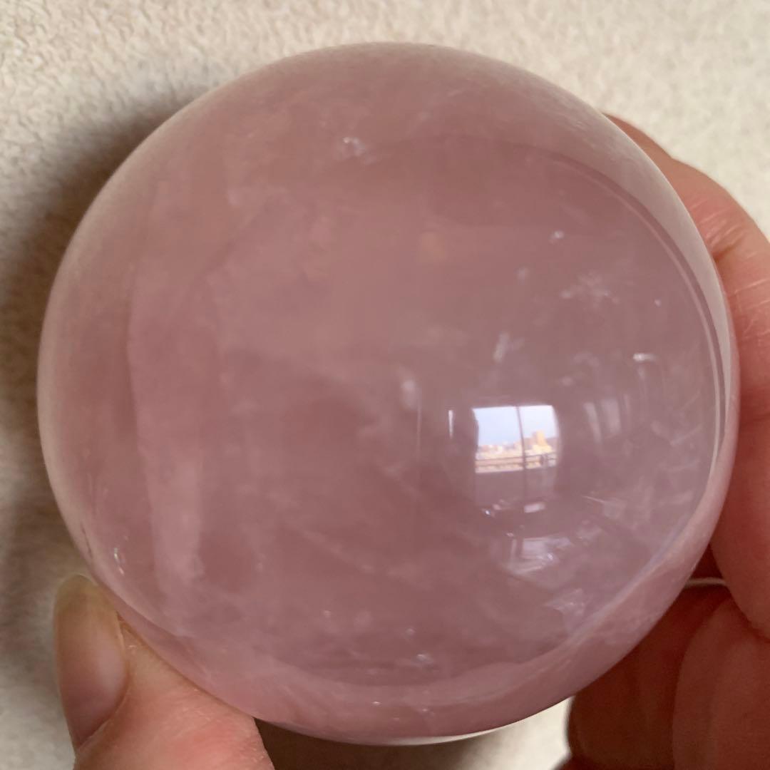 ローズクォーツスフィア大玉約70.2mm 虹有り　天然石置物　丸玉