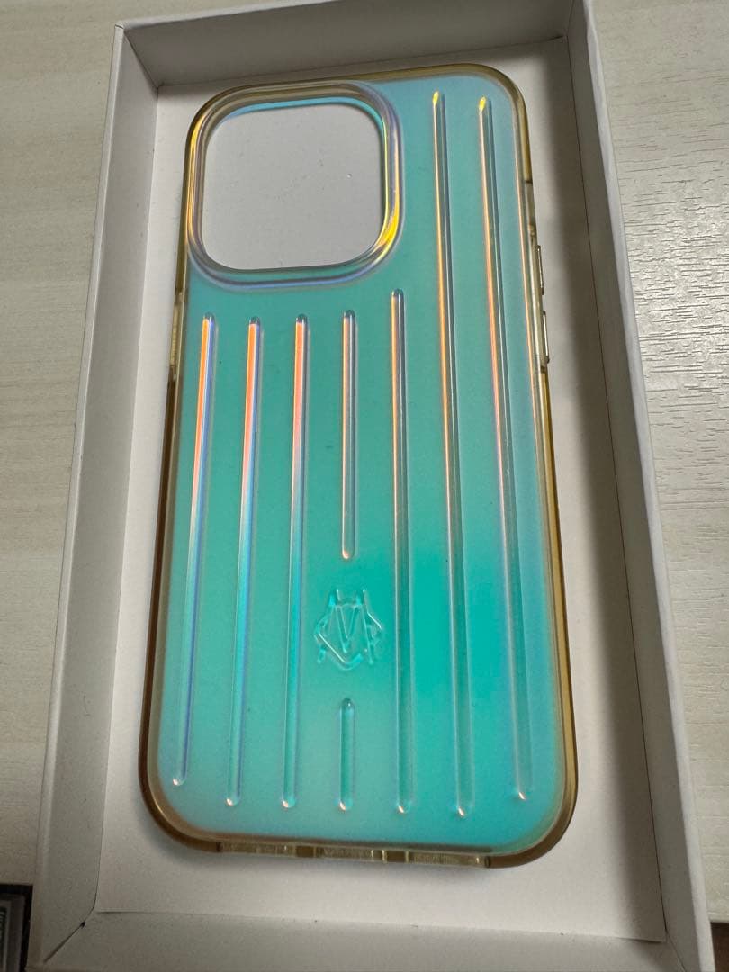 ⭐︎RIMOWA リモワ　イリディセント　iPhone15Pro用ケース　オーロラ