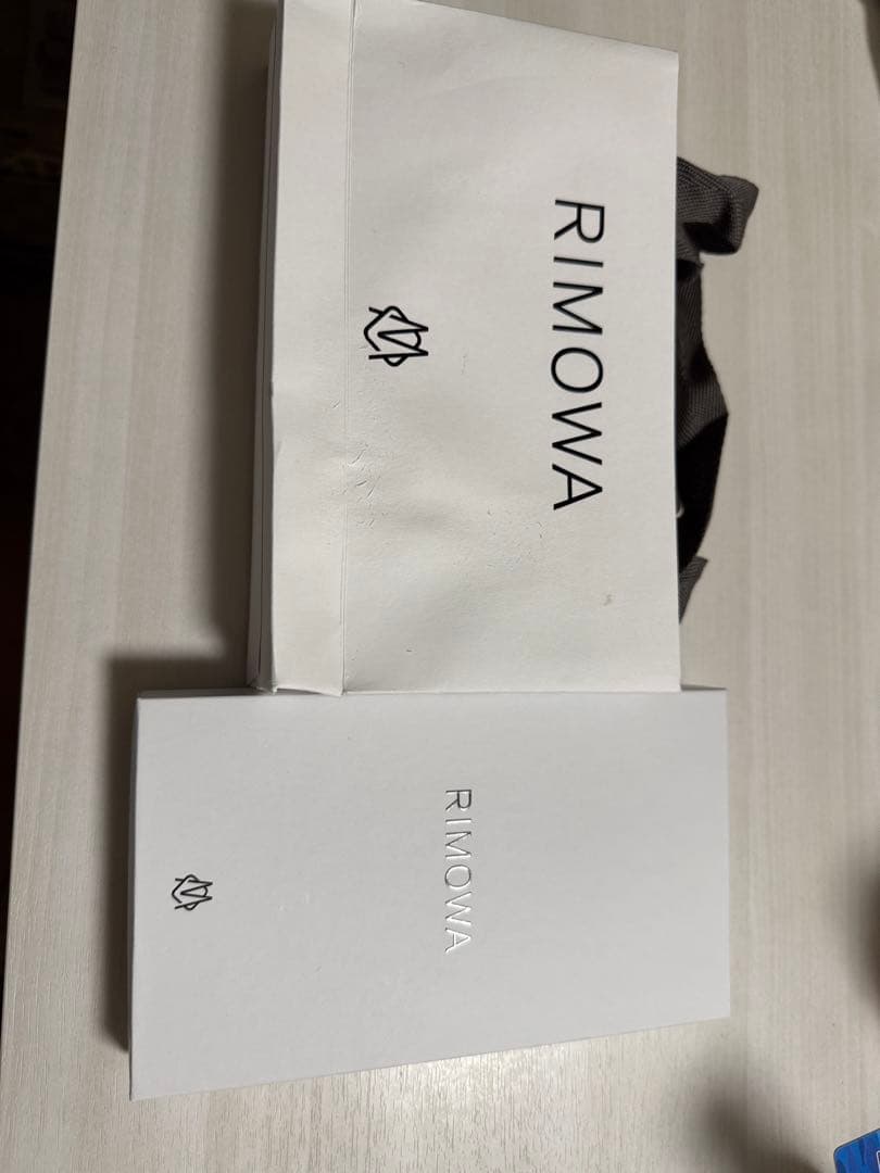 ⭐︎RIMOWA リモワ　イリディセント　iPhone15Pro用ケース　オーロラ