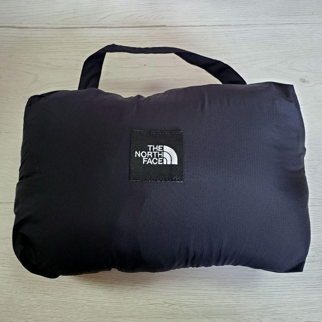 ノースフェイス　ベビーシェルブランケット　防寒ケープ