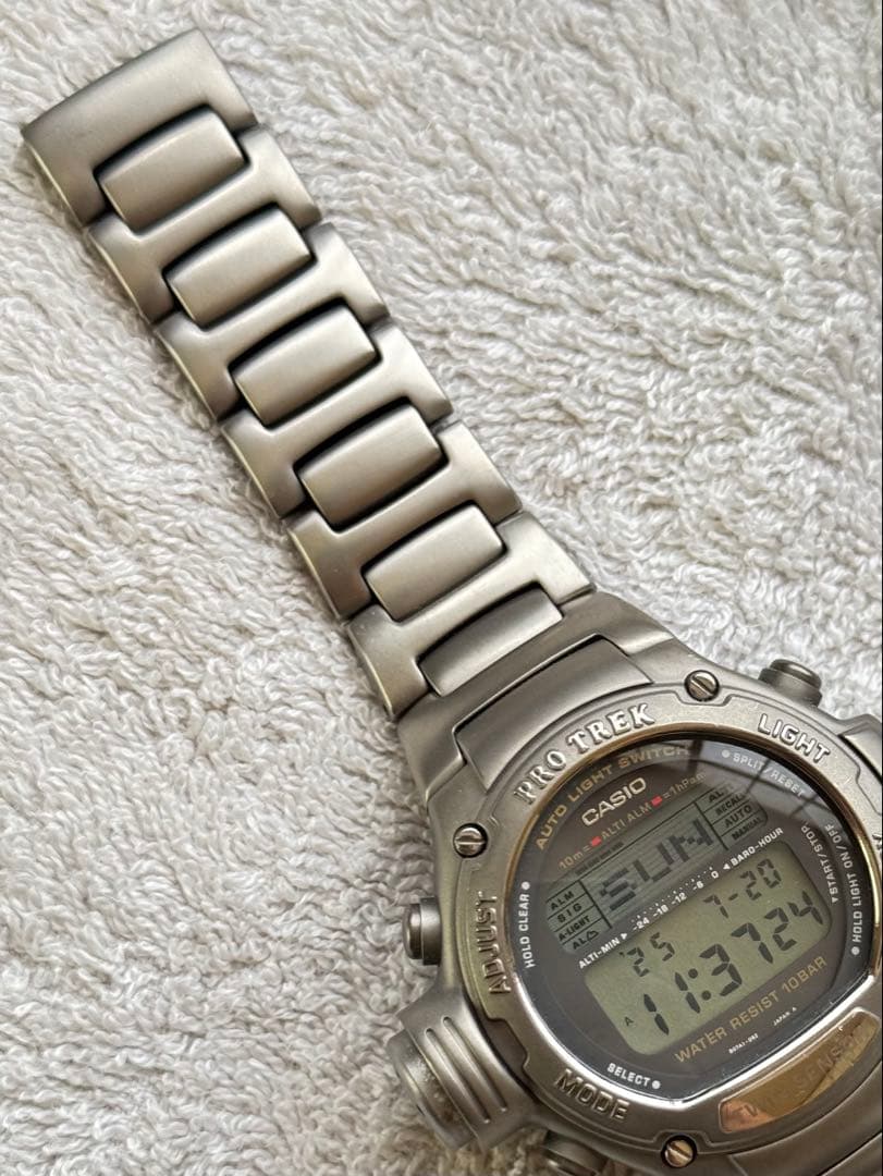 【美品】カシオプロトレックPRT-3000フルチタン&スクリューバック