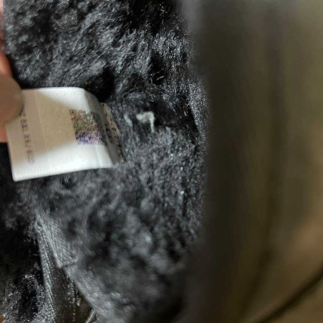 28,600円！完売 新作UGGクラシック ウルトラミニレザー本革