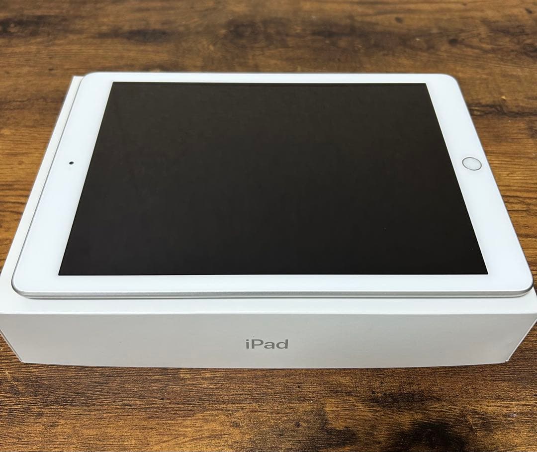 iPad 第6世代 128GB シルバー｜動作良好