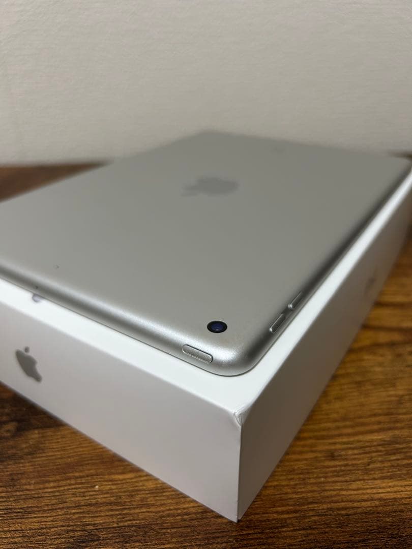 iPad 第6世代 128GB シルバー｜動作良好
