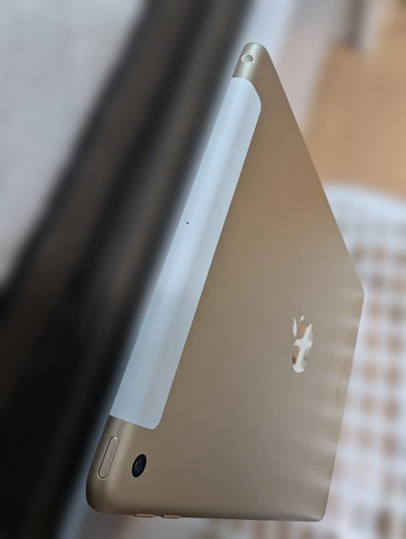 Apple iPad 第5世代(2017) A1823 128GB