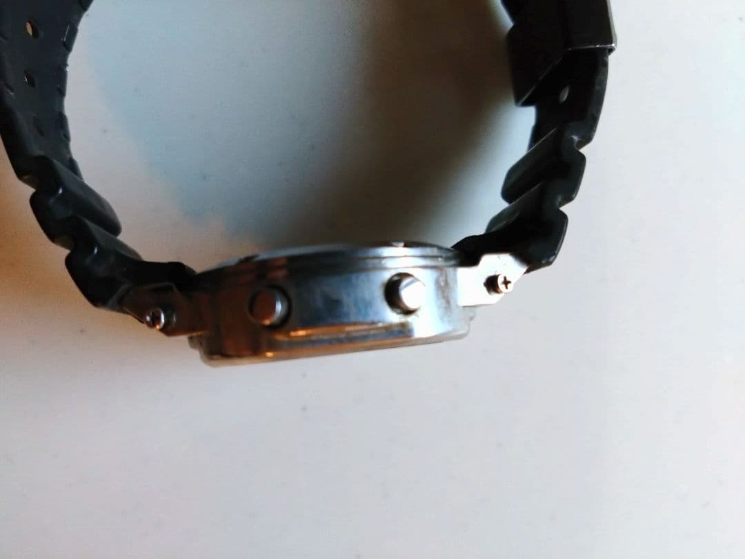 G-SHOCK DW-5000ML-1JF 赤液晶 20周年記念モデル