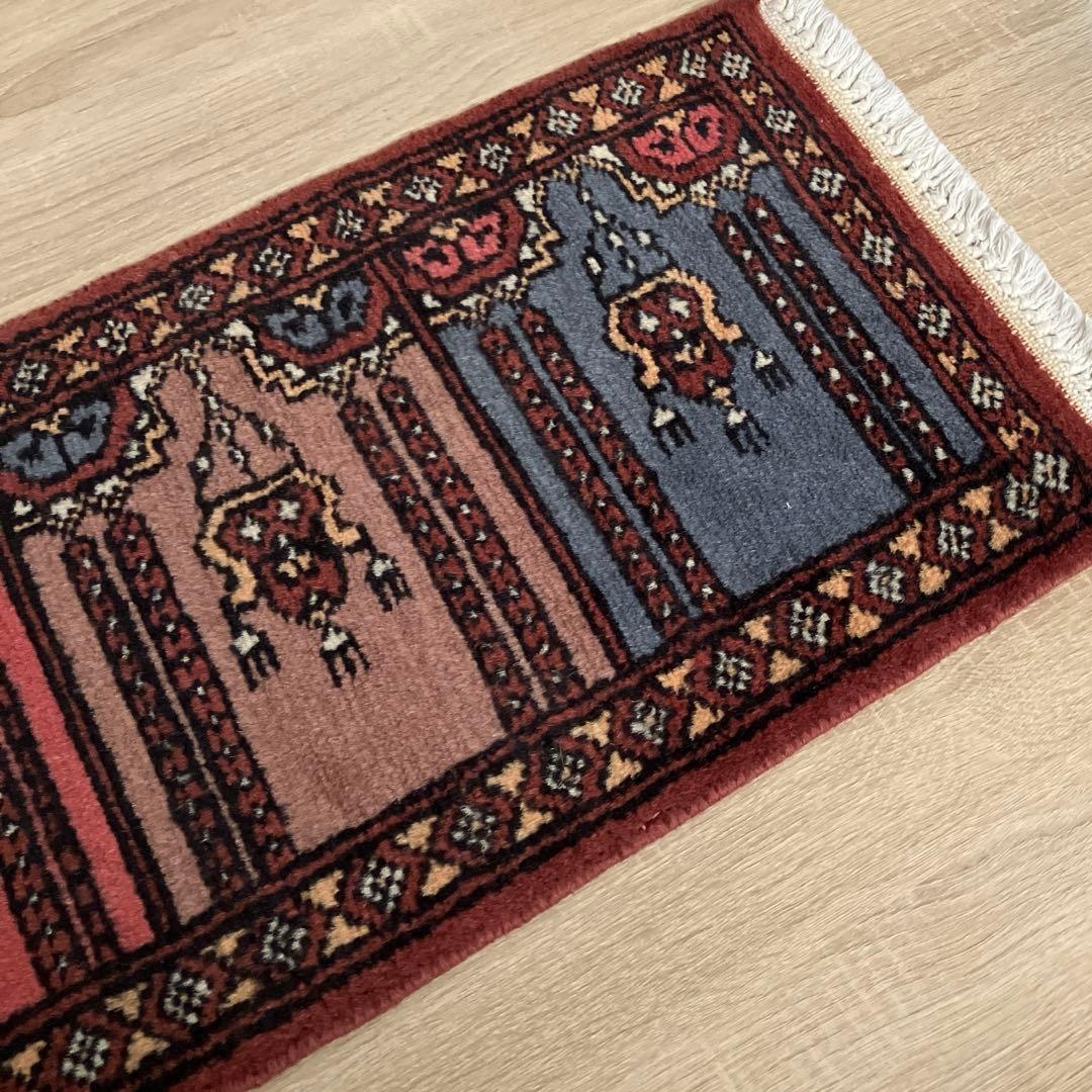 ラグ手織り絨毯　ミニラグ　ヴィンテージ ラグ　トライバルラグ32cmx63cm