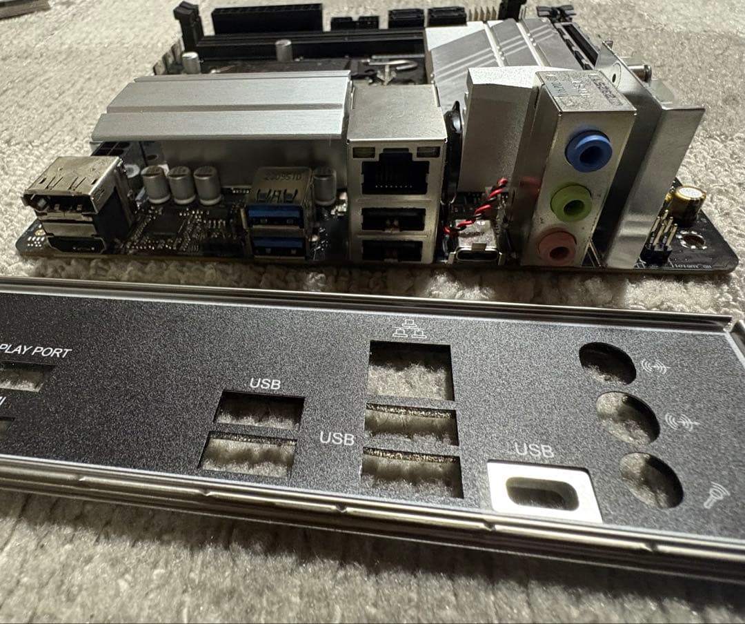 ASRock B760M-ITX マザーボード　DDR5 OEM版