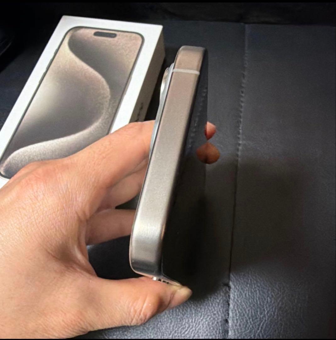 【美品　箱あり　バッテリー100%】iPhone 15 pro 128GB
