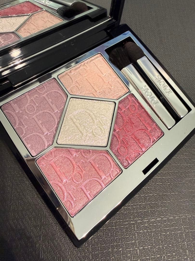 Dior アイシャドウ　サンク　クルール　865 ピンク　ロリポップ