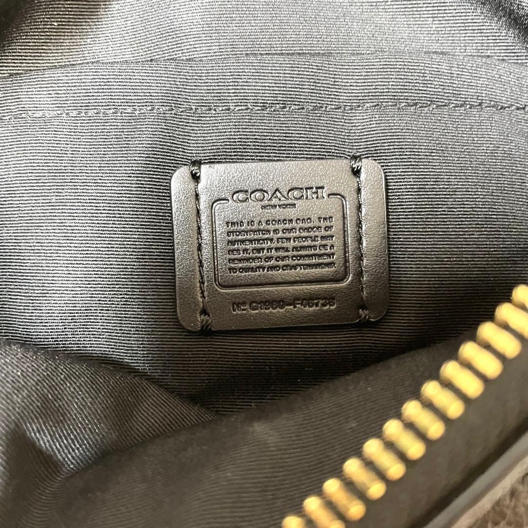新品同様✨️COACH ボディバッグ ウエストポーチ チャーム ペプルドレザー 黒