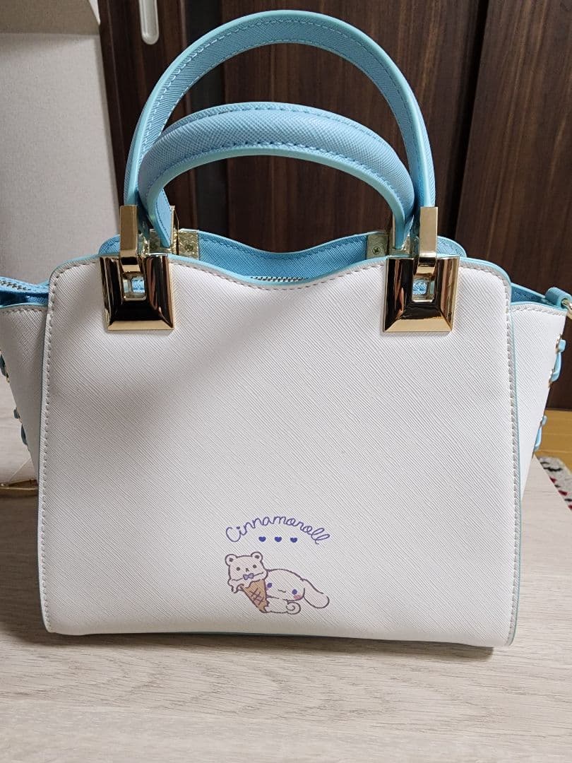 & chouette シナモロール ハンドバッグ シナモン