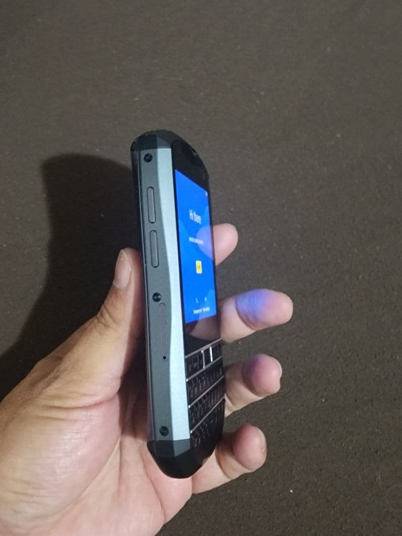 値引き【美品】Unihertz Titan Pocket ブラック 本体