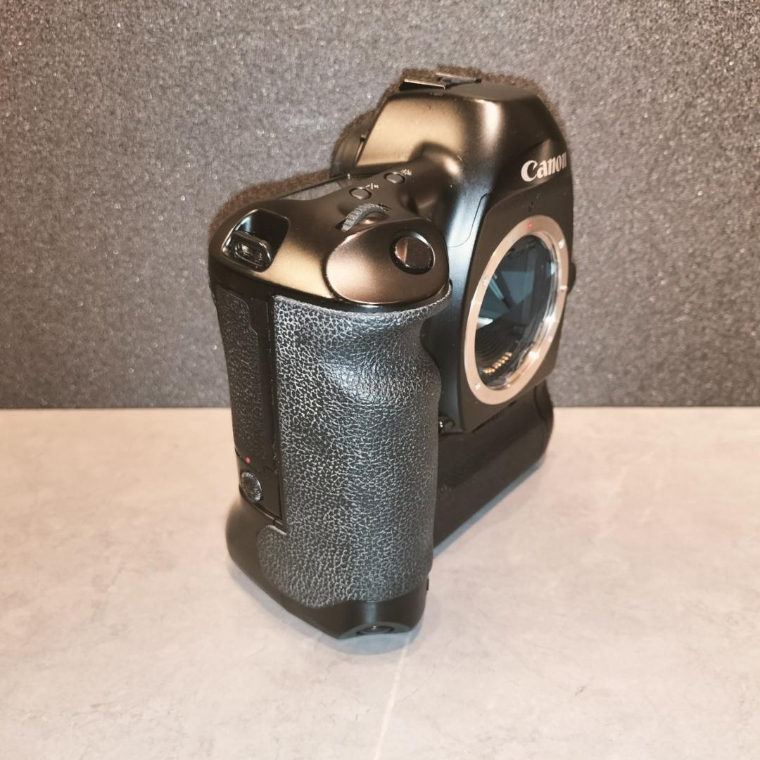 Canon EOS-1N フィルムカメラ