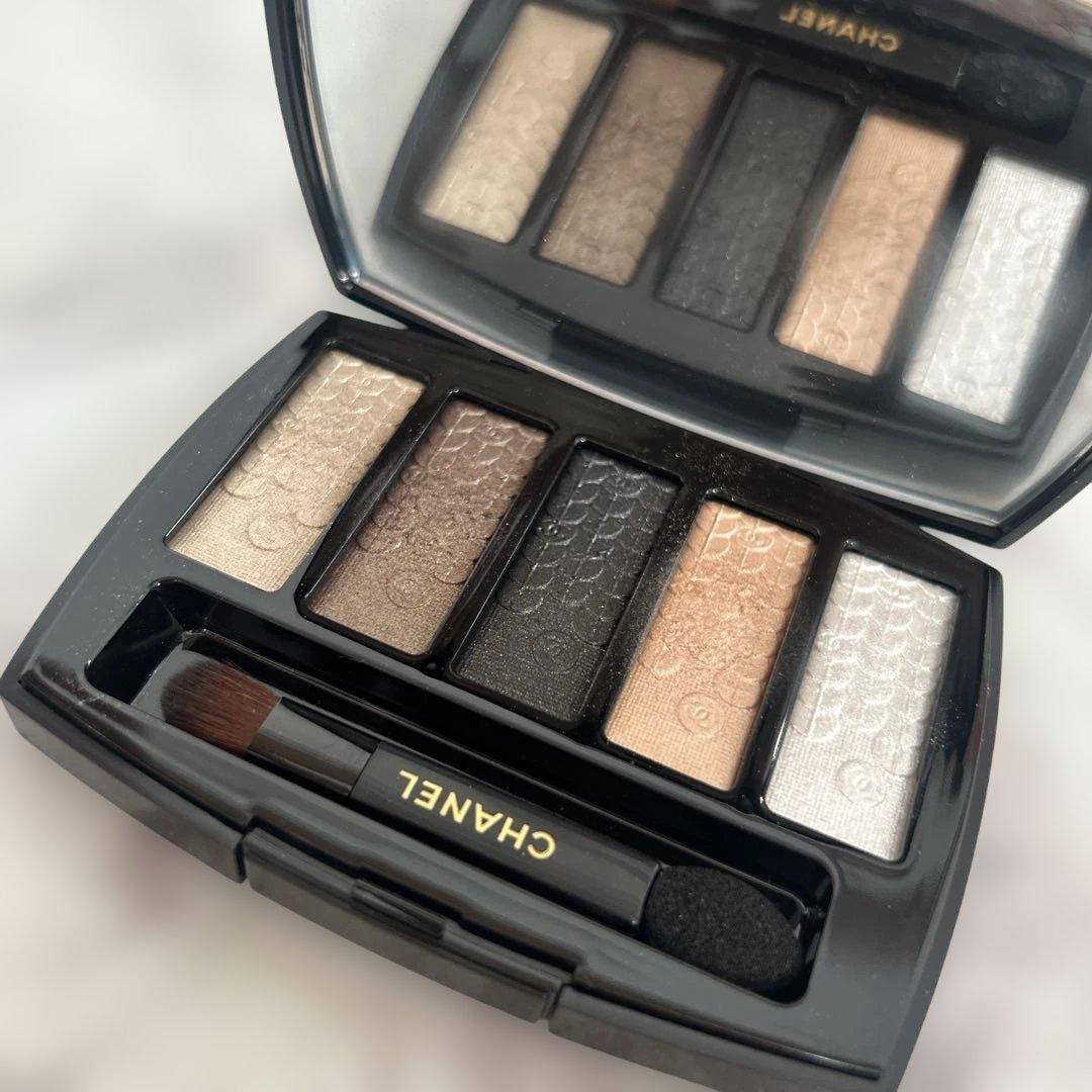 CHANEL シャネル ルミエール グラフィック アイシャドウ　限定品