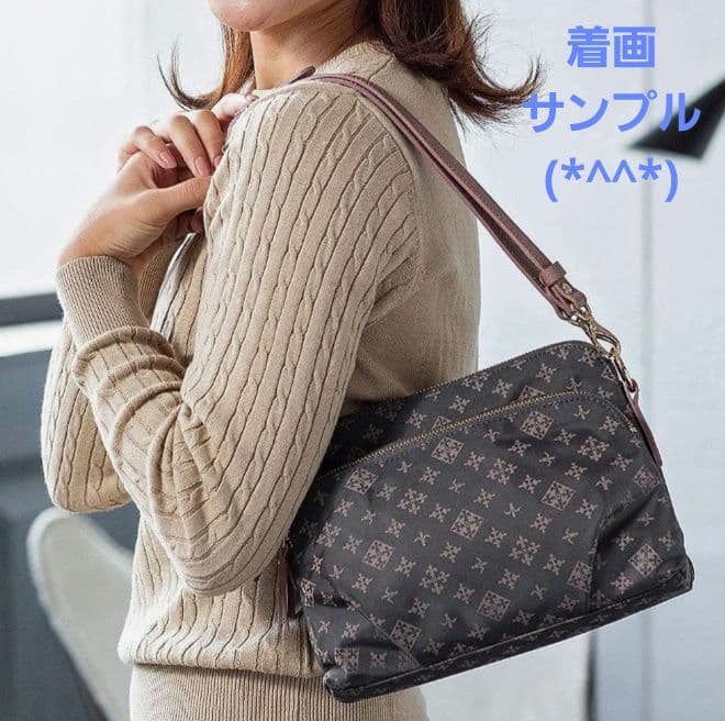 ラシット♥美品♥トリプルポケットショルダー♥グレーピンク♥