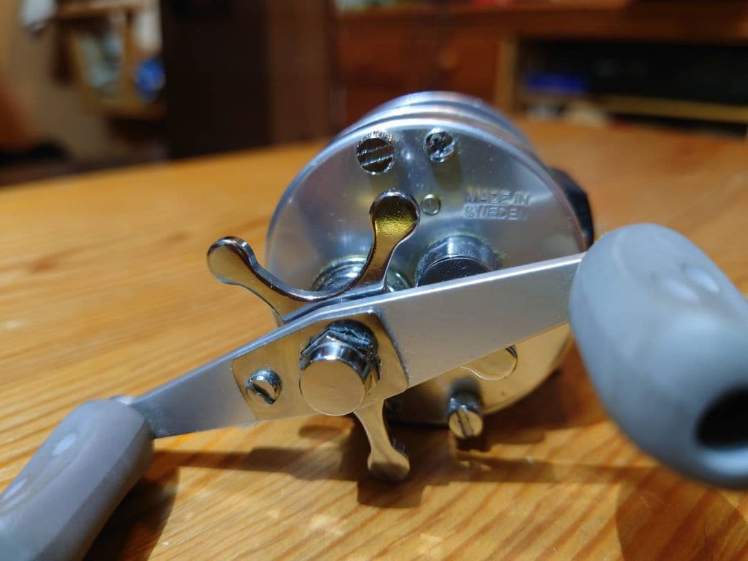 Abu Garcia 1601C IAR アブガルシアアンバサダー リール 左