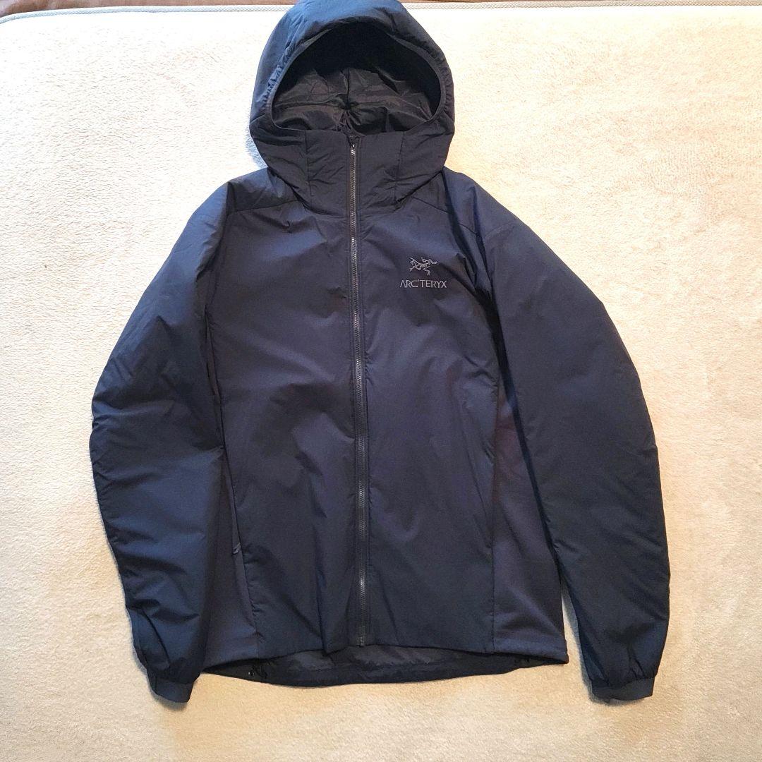 アークテリクス　アトムフーディ　Mサイズ　ブラックサファイア