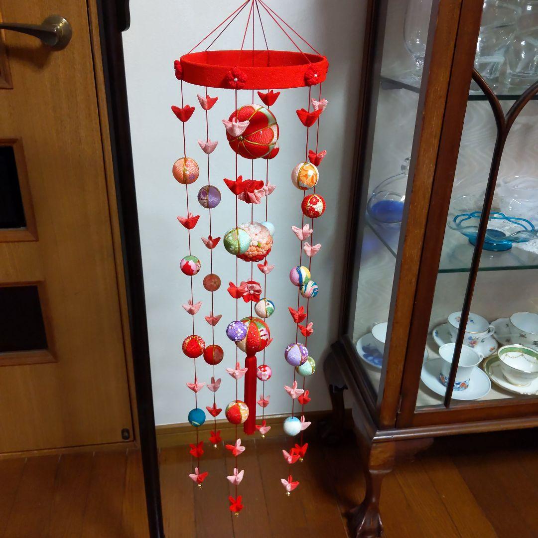 ちりめん細工　お花とまりの下げ飾り(大) 赤