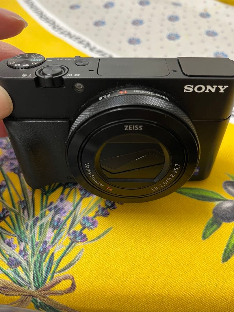 美品　RX100V DSC-RX100M5A コンパクトデジタルカメラ　4K