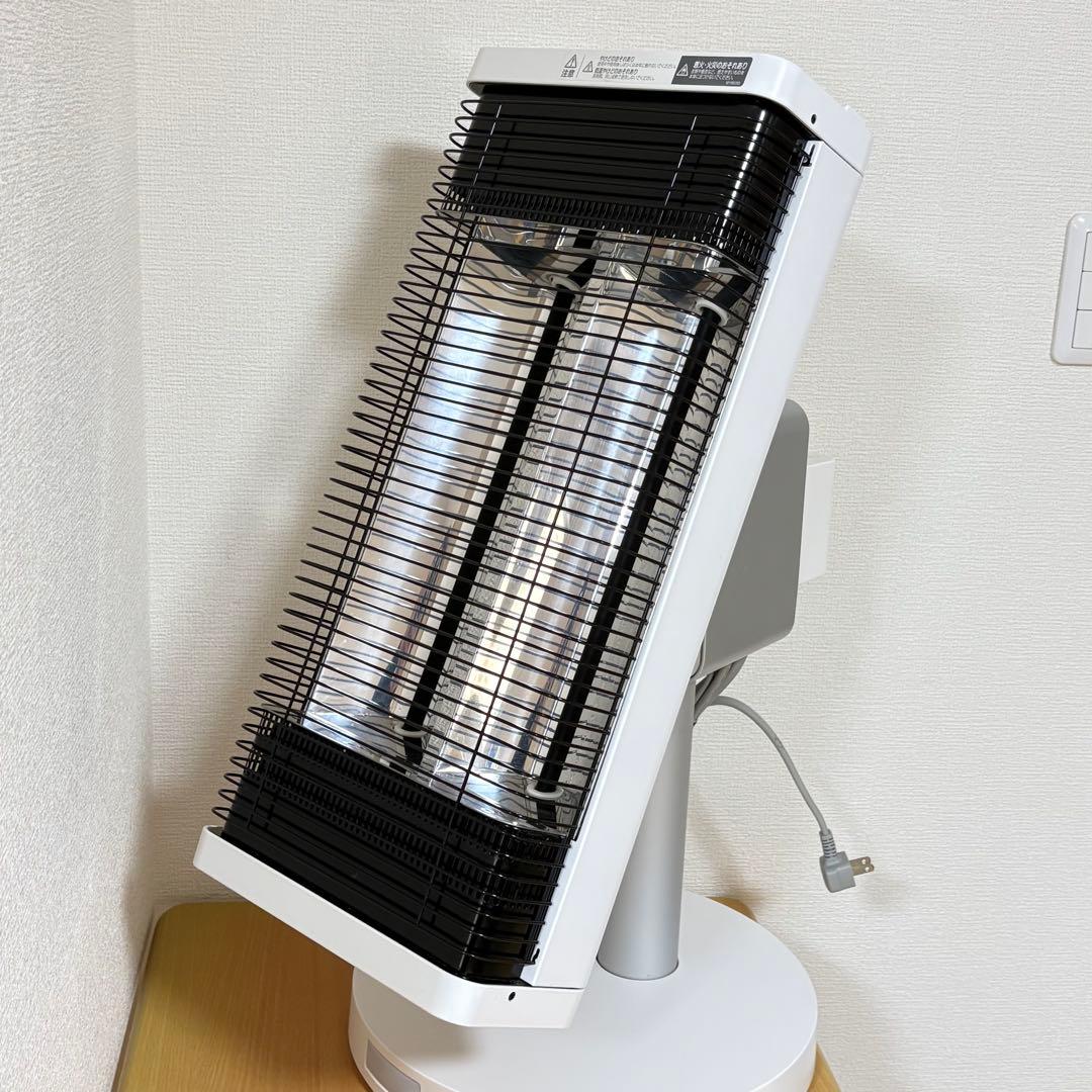 ダイキン 遠赤外線暖房機 セラムヒート CER11YS-W 2022年製