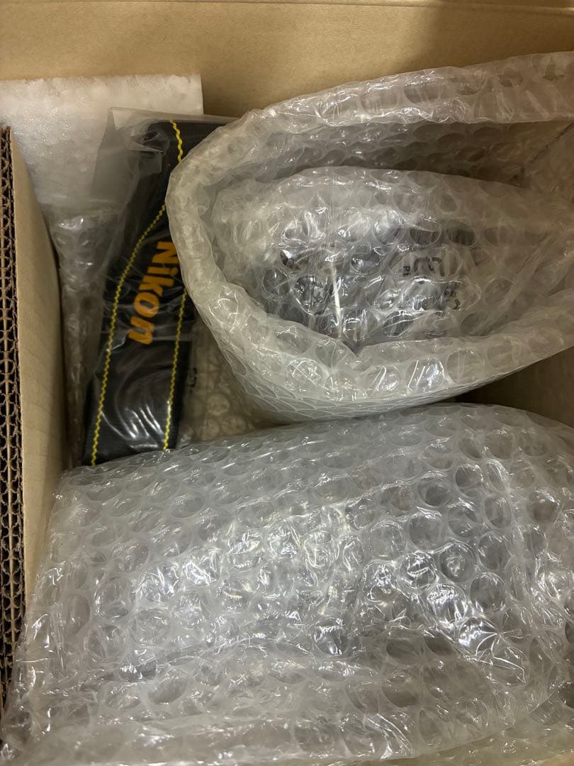 Nikon D5600 ダブルズームキット 新品 箱ダメージ有