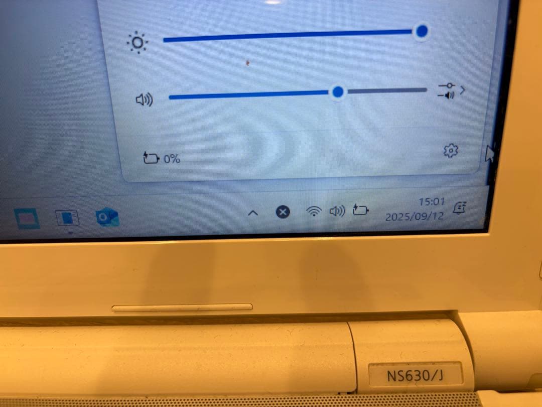NEC ホワイトノートPC NS630/J 動作確認済み
