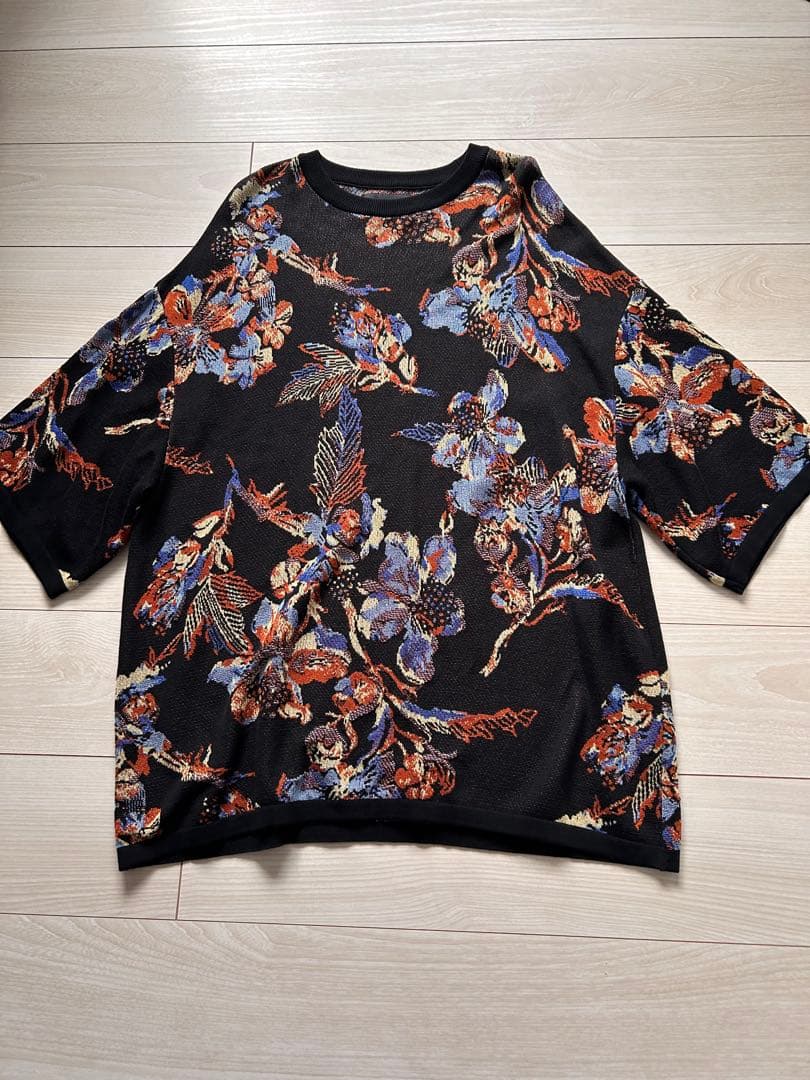 MAISON SPECIALプライムオーバーフラワージャガードクルーネックニット