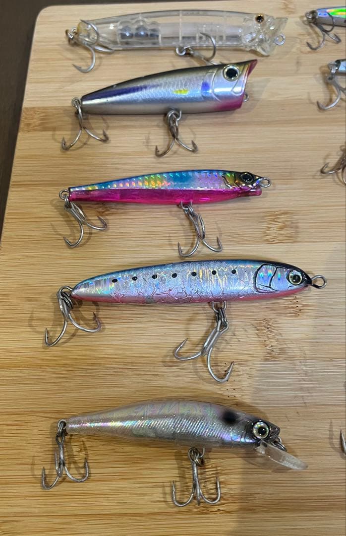 青物シーバス　ルアーまとめ売り　メイホウケース、ダイワバッグ付［中古］