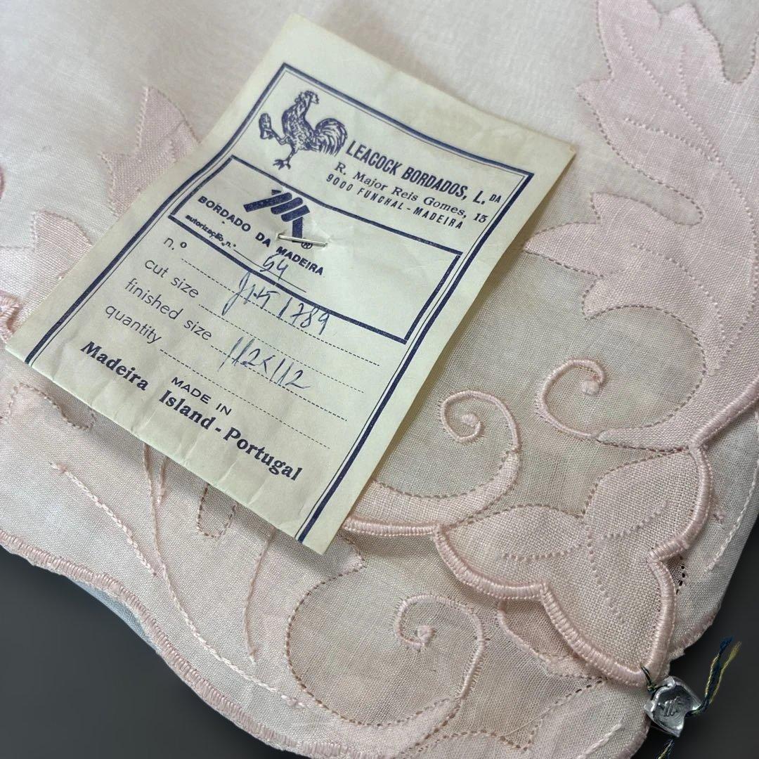 ポルトガル　超緻密な手刺繍のテーブルクロス　マディラ島ハンドメイド